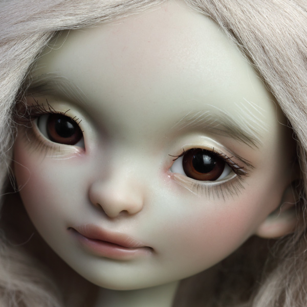 Bô – Taupe grey | Lillycat | Independent dollmaker